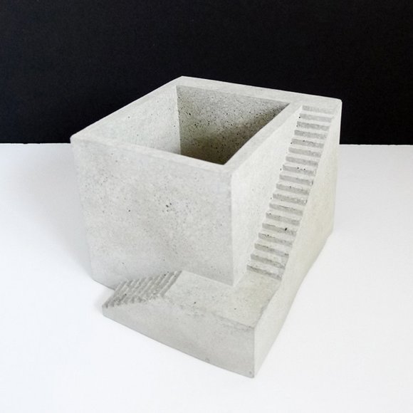 NEW ARCHITECTURE Stairs Structure Modern Industrial Minimalist CONCRETE PLANTER - Picture 1 of 8